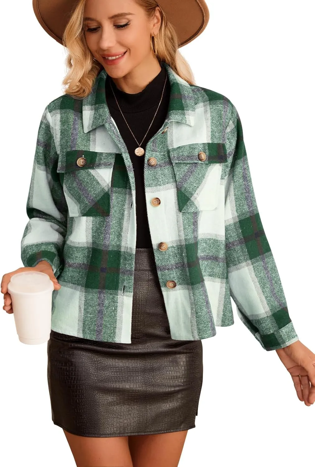 HWOKEFEIYU Women's Cropped Plaid Shacket Jacket Flannel Plaid Shirts Fashion Button Down Shirt 2024 Fall Coat With Pockets